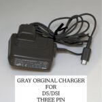 NINTENDO GRAY ORIGINAL CHARGER
