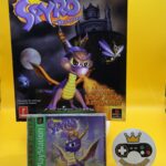 SPYRO THE DRAGON WITH OFFICIAL GUIDE PS1